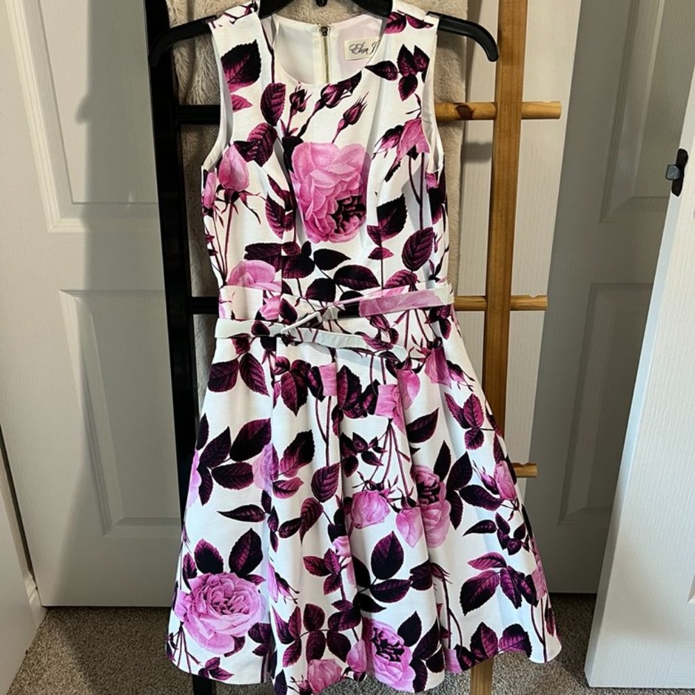 Eliza J Women's Floral Fit and Flare Dress with Side Pockets - White Size 0
